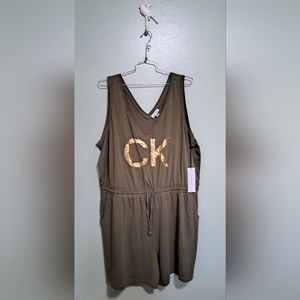 Calvin Klien Romper olive green 3X drawstring pockets shorts.